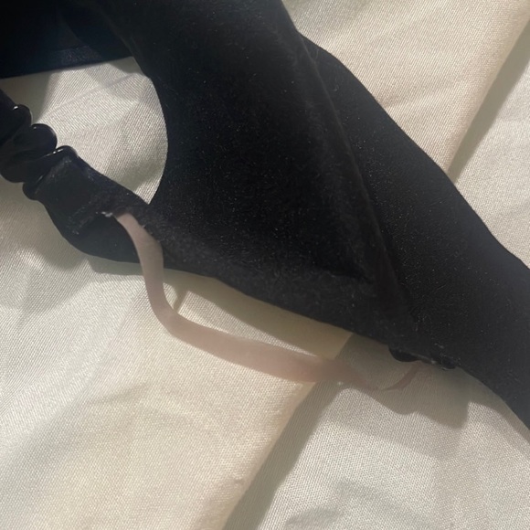 Victoria’s Secret 34C bra bundle - Picture 7 of 7